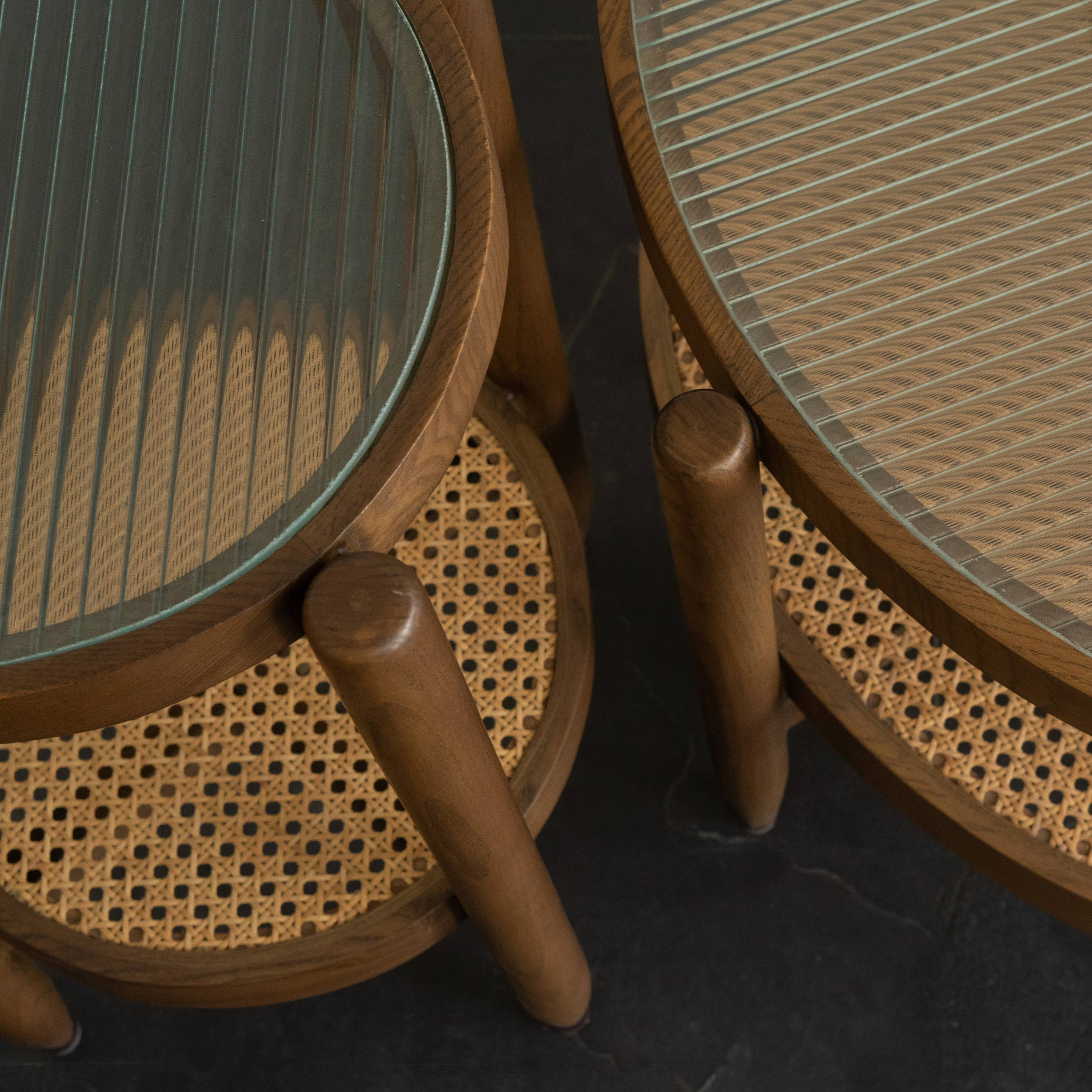 Akashi Center Table