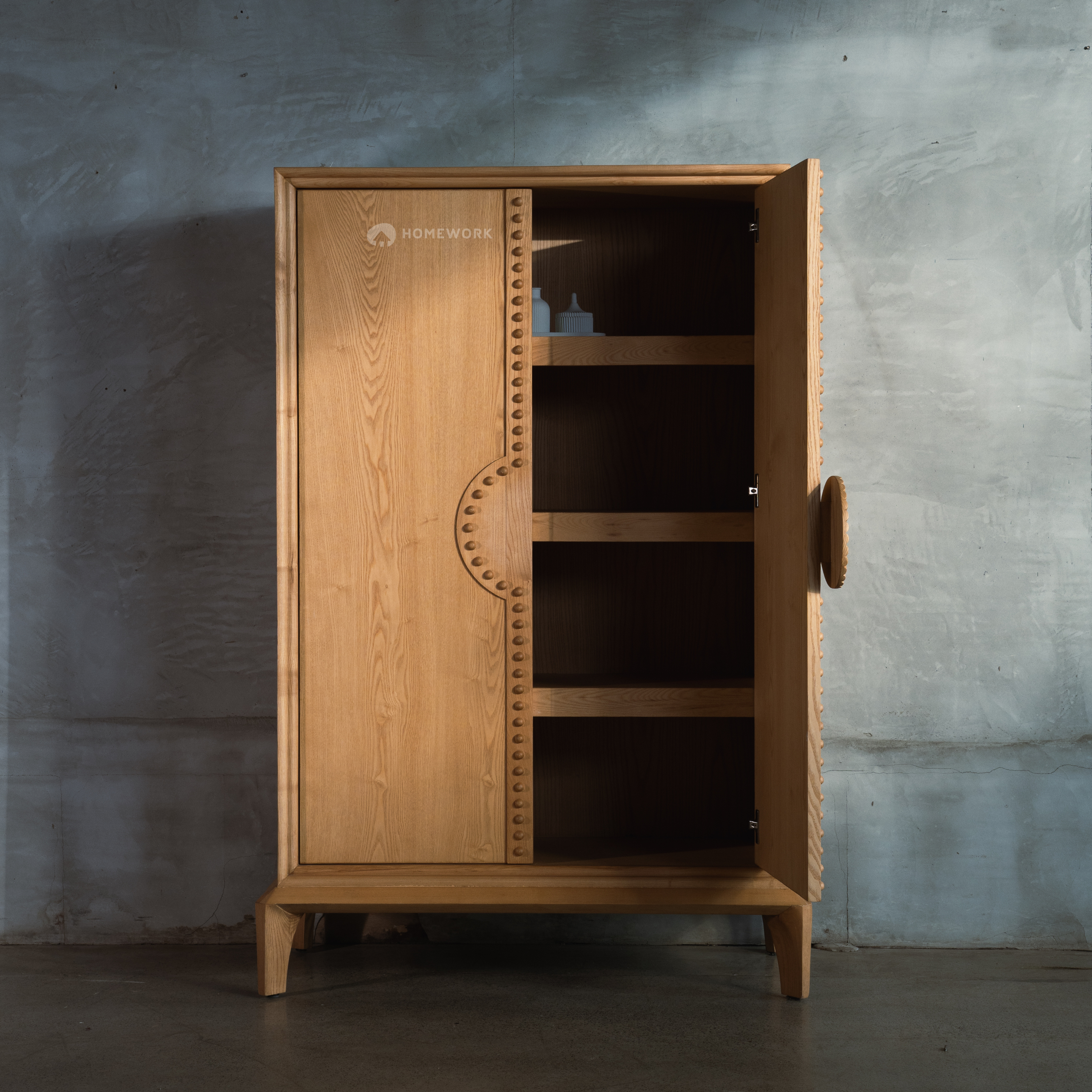 Ivy Dresser