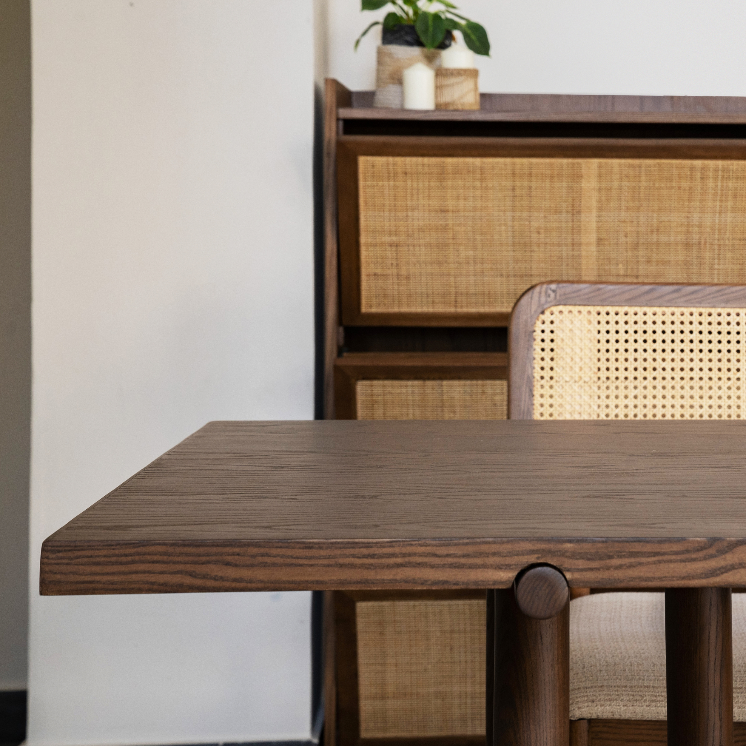 Champa Dining table