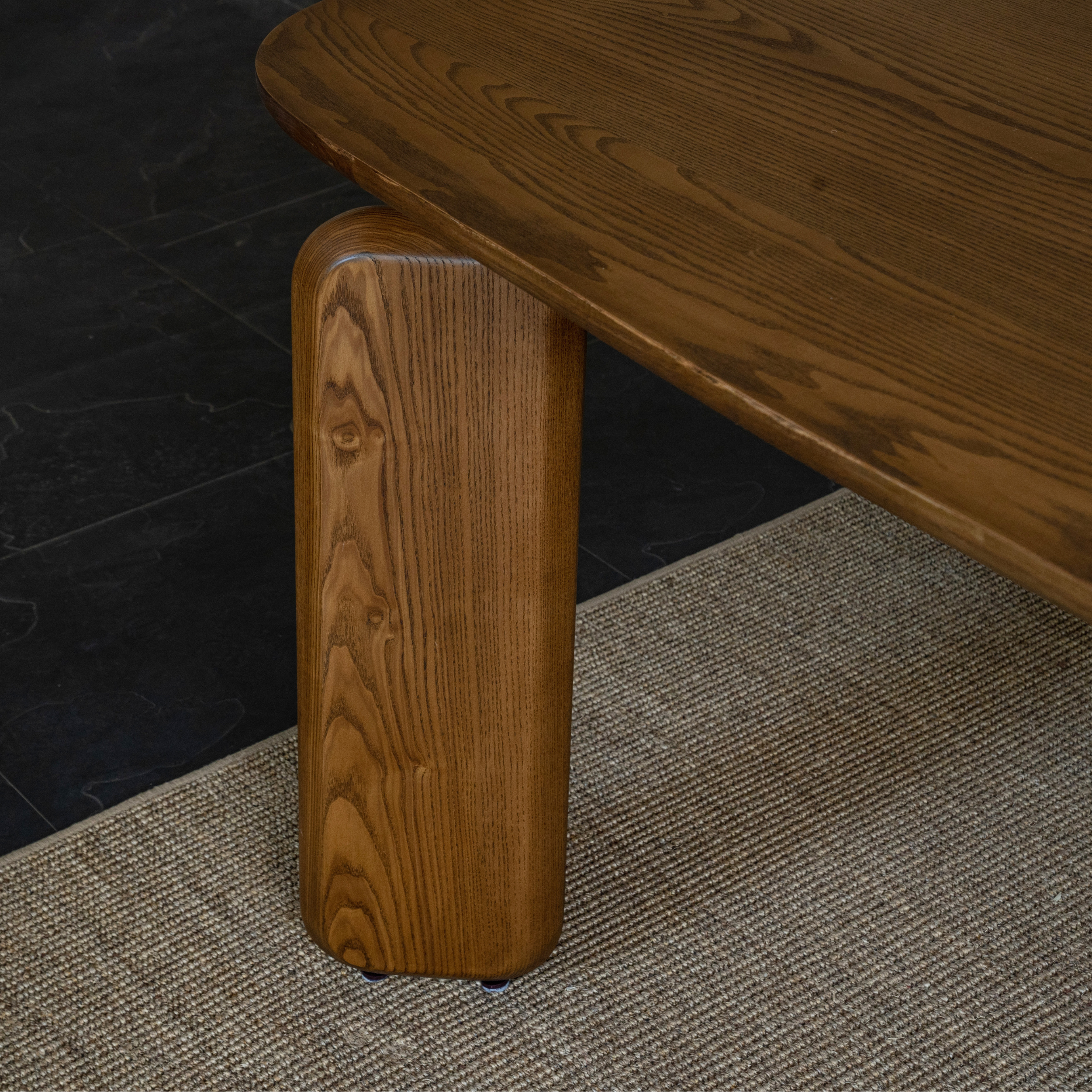 Zeyal Dining Table