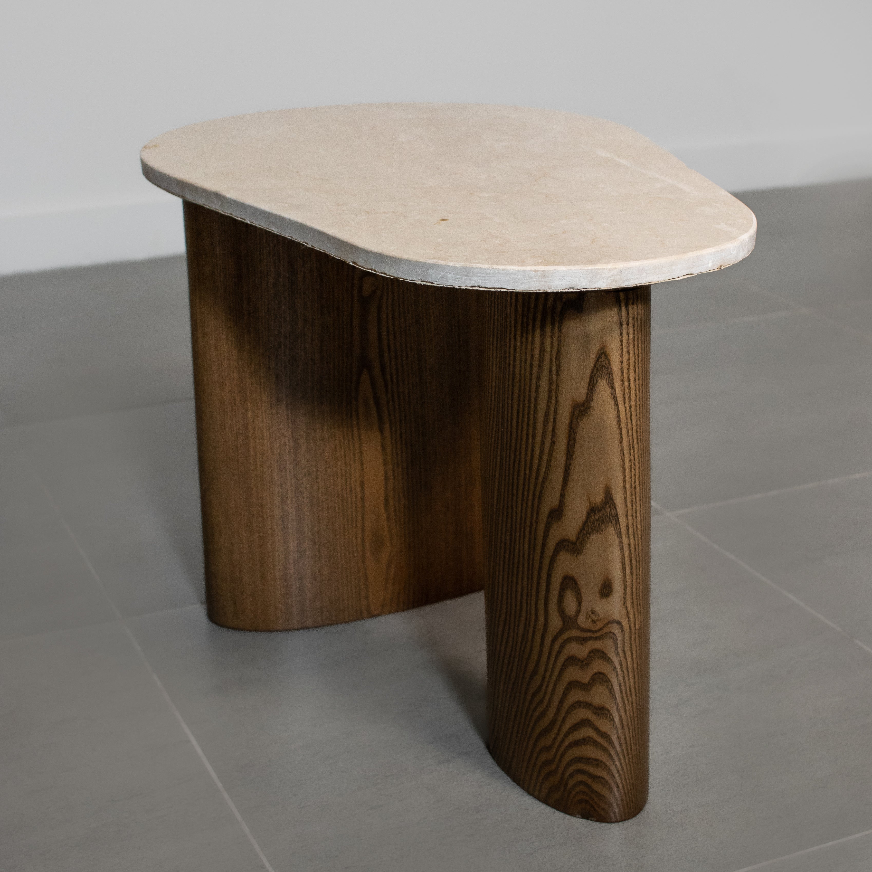 Kia Center table