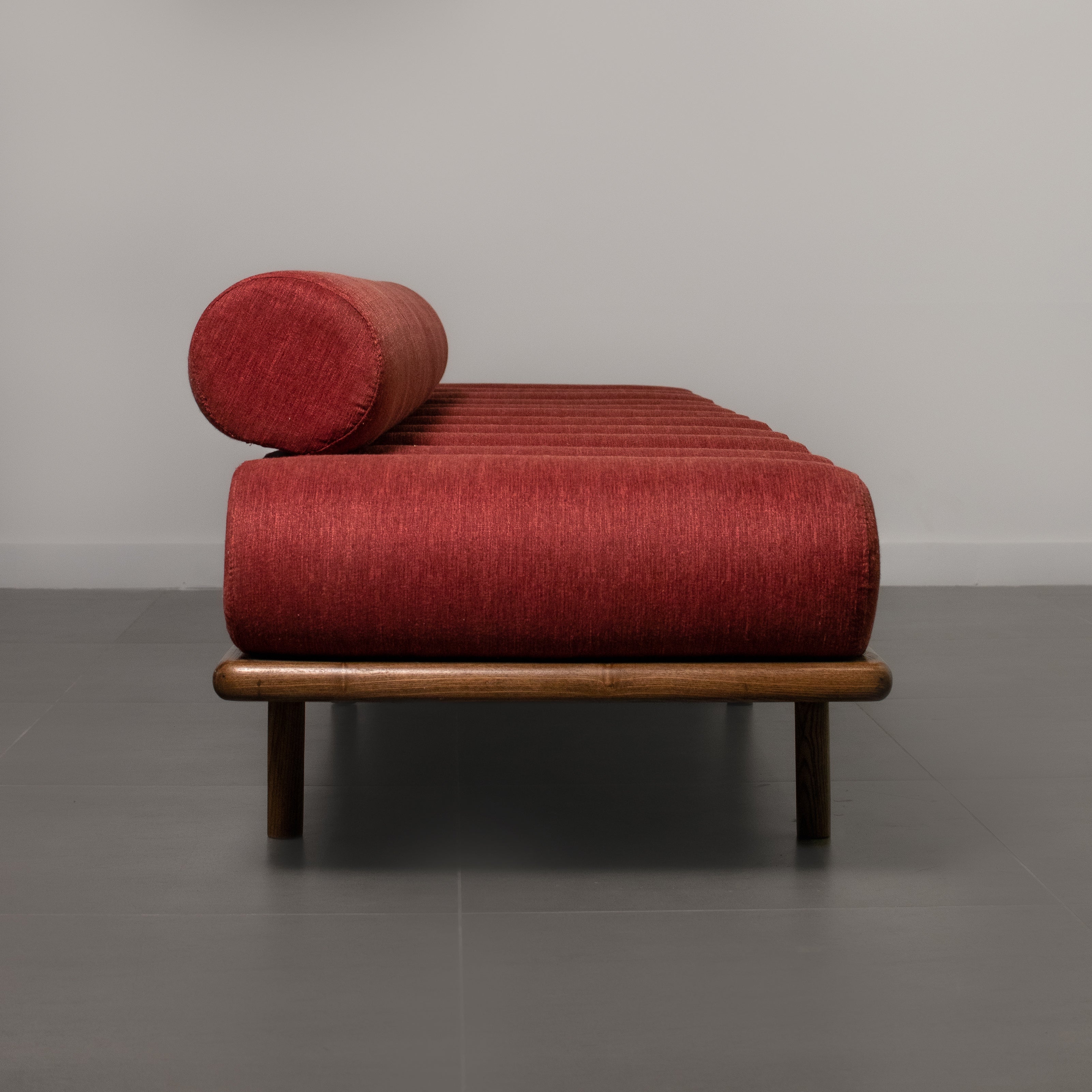 Riddle Sofa