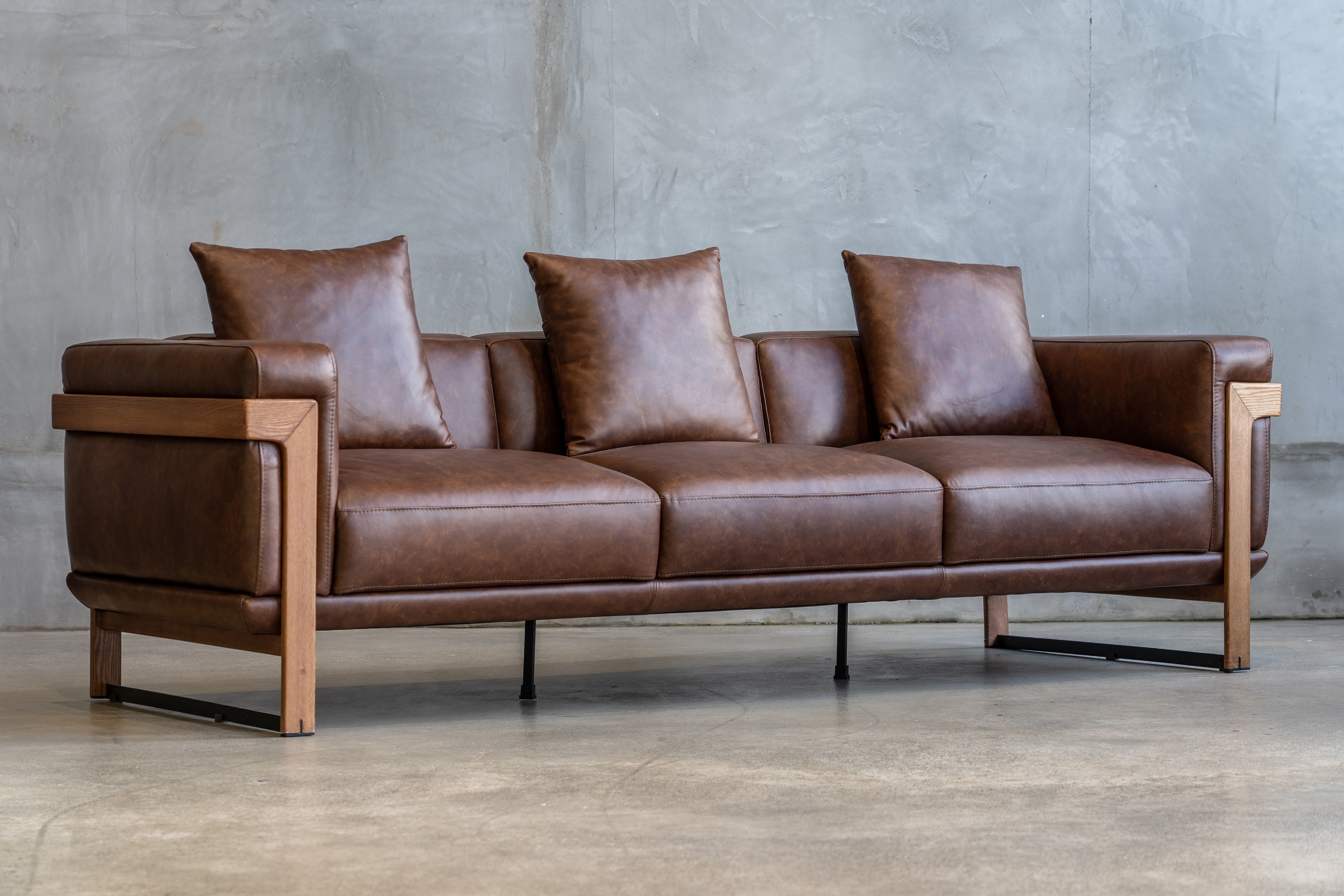 Tano 4 seater Sofa