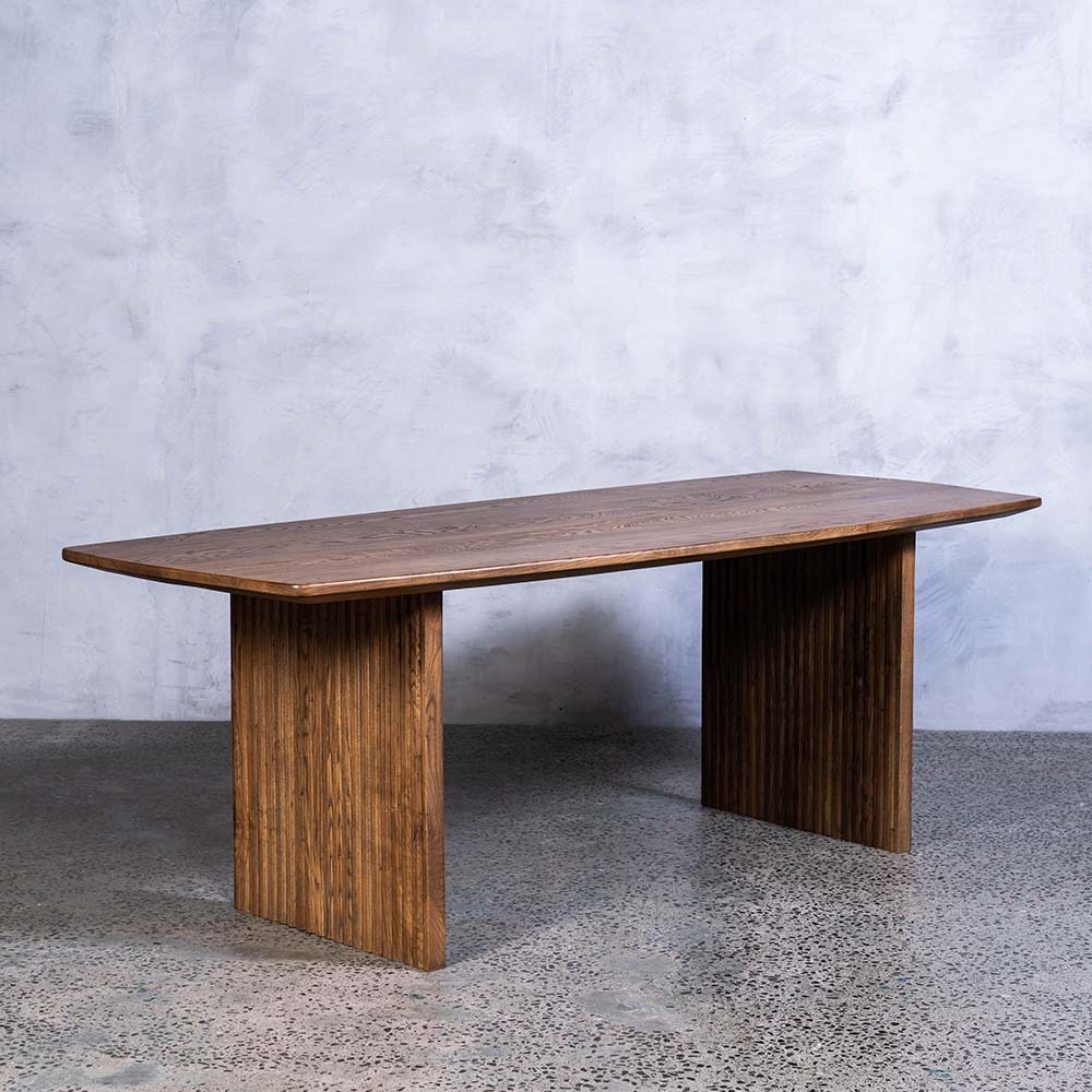 Alma Dining Table