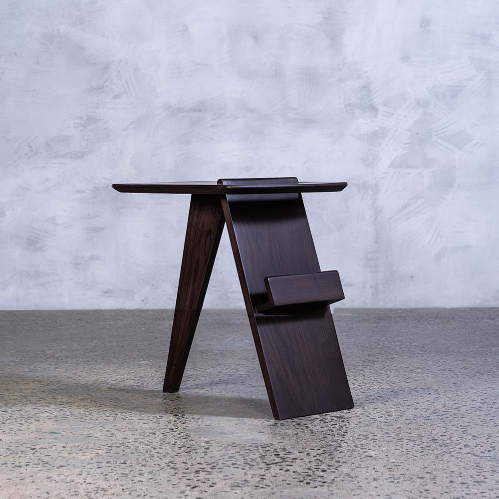 Carmen Sidetable