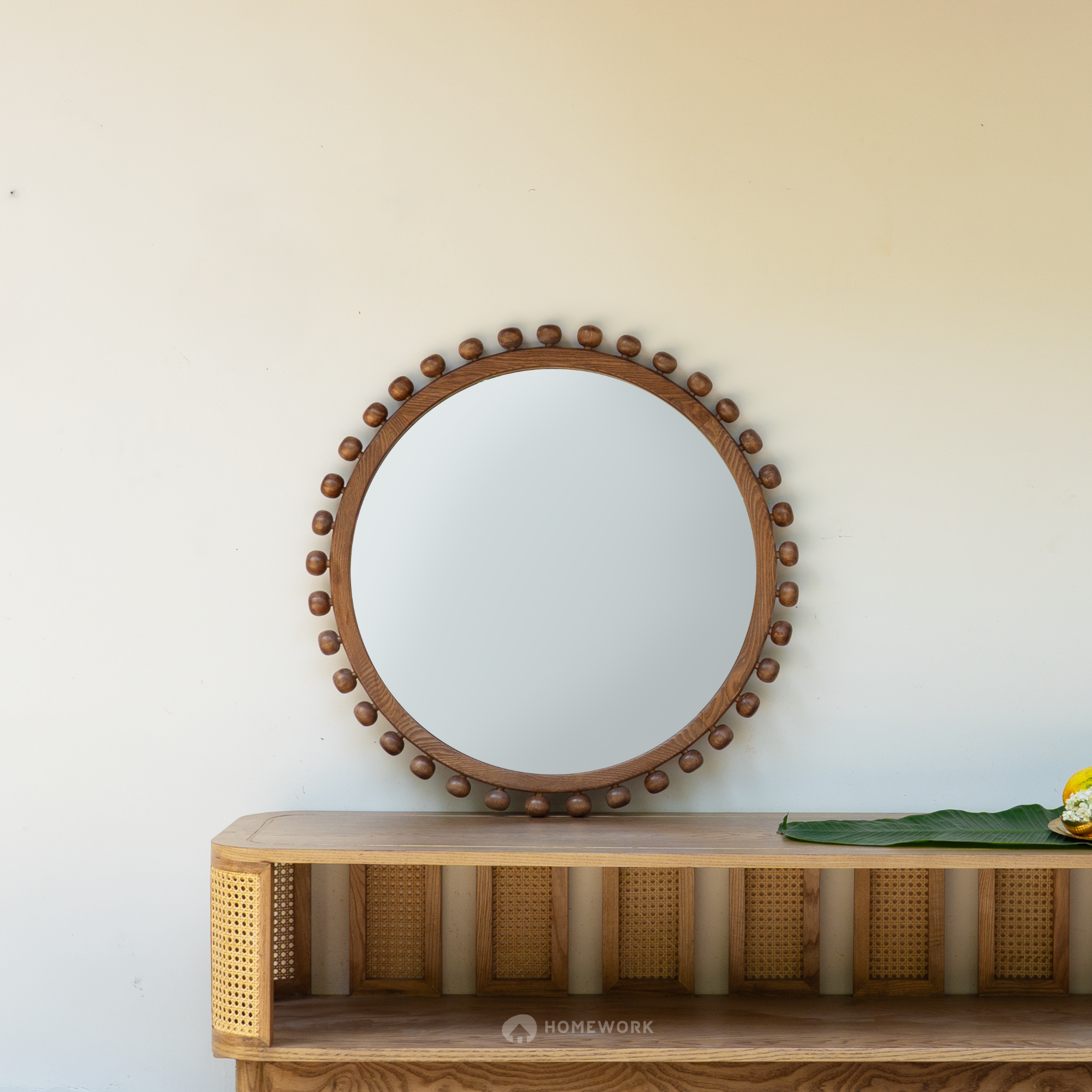 Nila Round Mirror