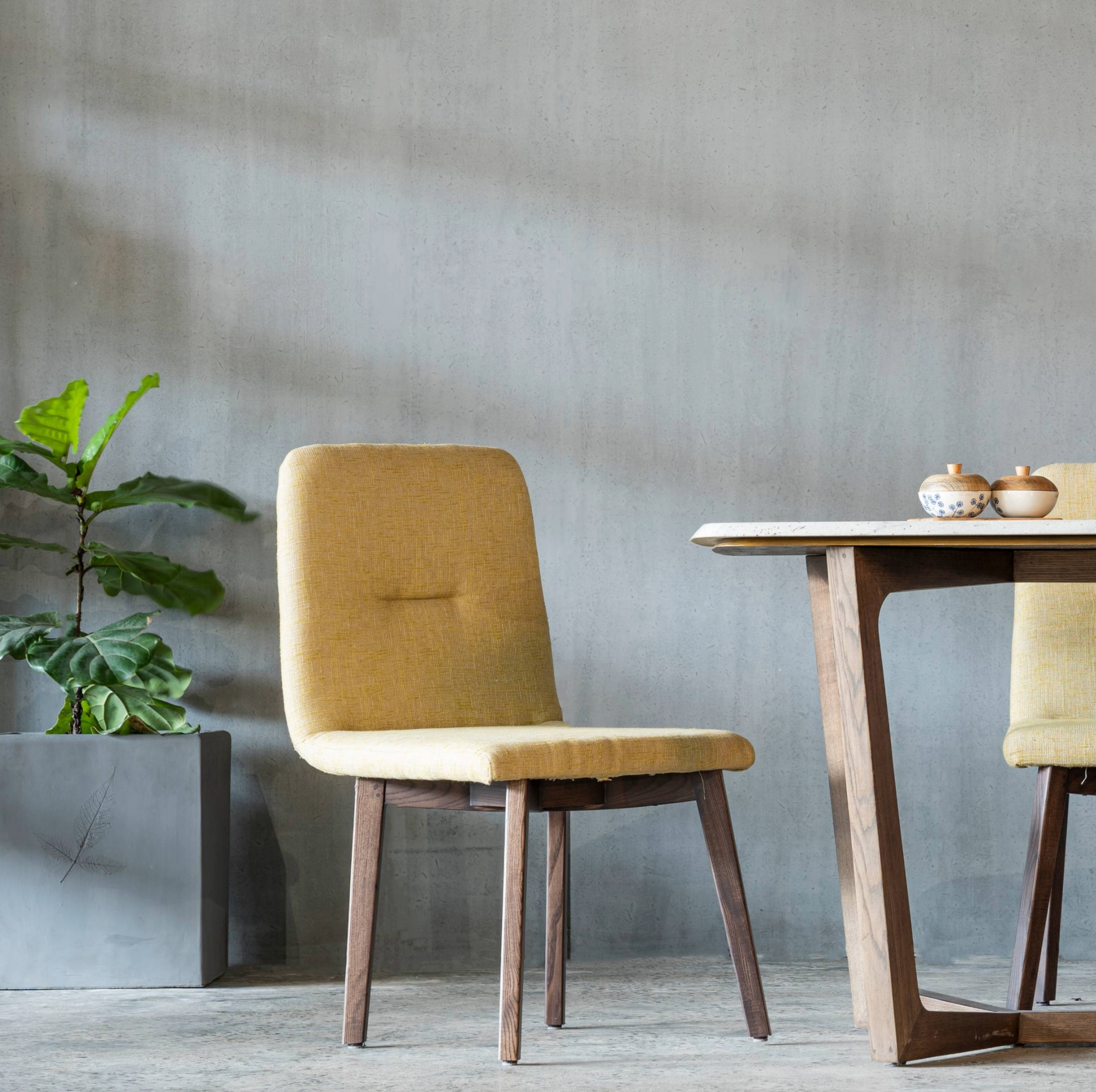 Lisi Dining Chair